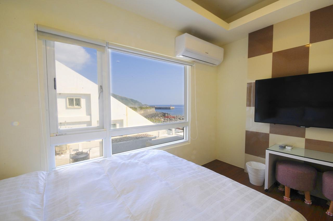 Bed and Breakfast 綠島 綠堤濱海旅店 Грин-Айленд Экстерьер фото